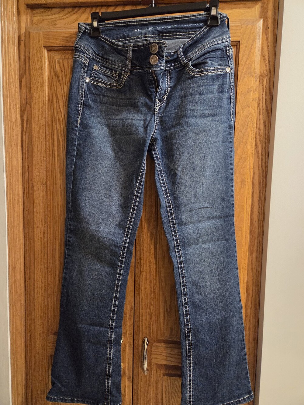 Wallflower Women’s Dark Blue Bootcut Jeans Size 7